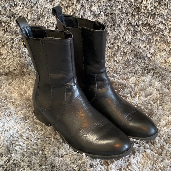 Ralph Lauren Shoes - Ralph Lauren pull on Mona Boots size 6.5